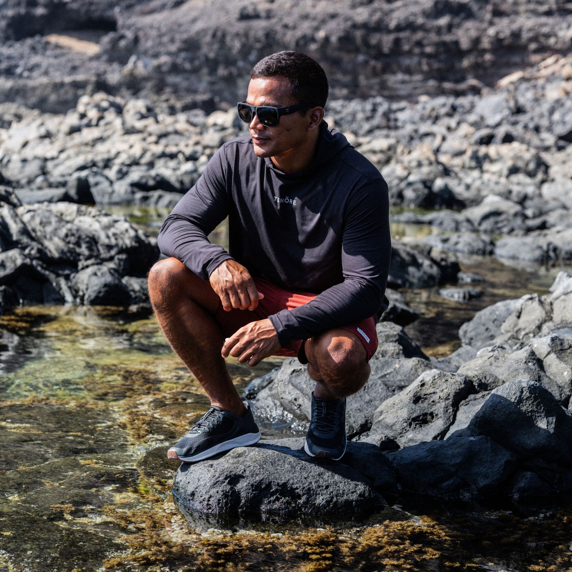 Alternative view of ʻAhi - Black / Black